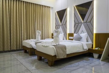 shreenath-foodhub-room-3